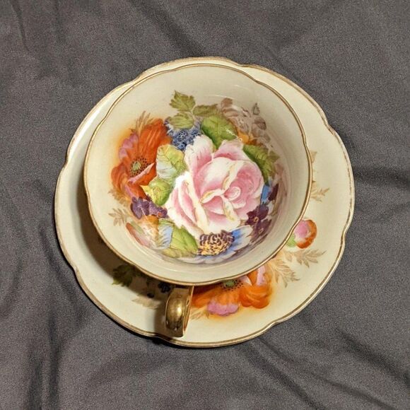 HAND PAINTED BONE CHINA TEACUP & SAUCER - MADE IN JAPAN - Picture 2 of 5